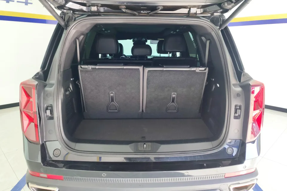 GAC Trumpchi GS8 Trumpchi GS8 2022 Trumpchi GS8 2022 Pilot Series 2.0TGDI 2WD Premium Edition 7 Seaters 2023 — thumbnail 5