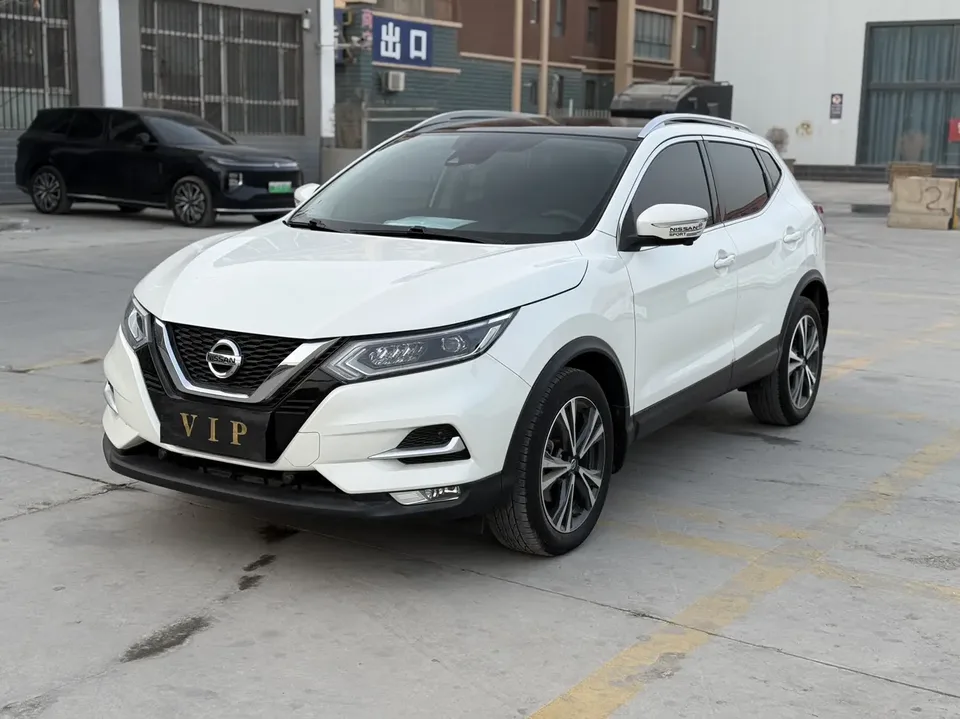 Nissan Qashqai Qashqai 2022 Qashqai 2021 2.0L XV Prem Deluxe Edition 2022 — photo 1, buy with delivery to Moscow