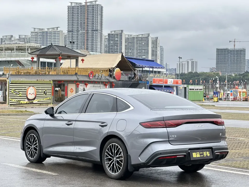 BYD Qin L DM DM-i 120KM Excellence Edition 2024 — миниатюра 2