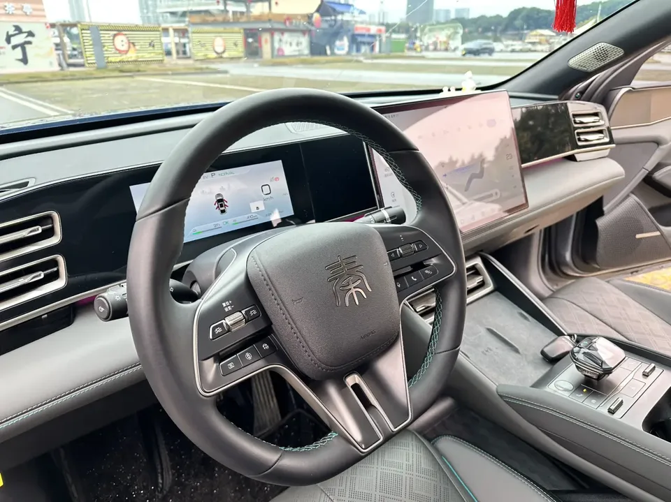 BYD Qin L DM DM-i 120KM Excellence Edition 2024 — миниатюра 4