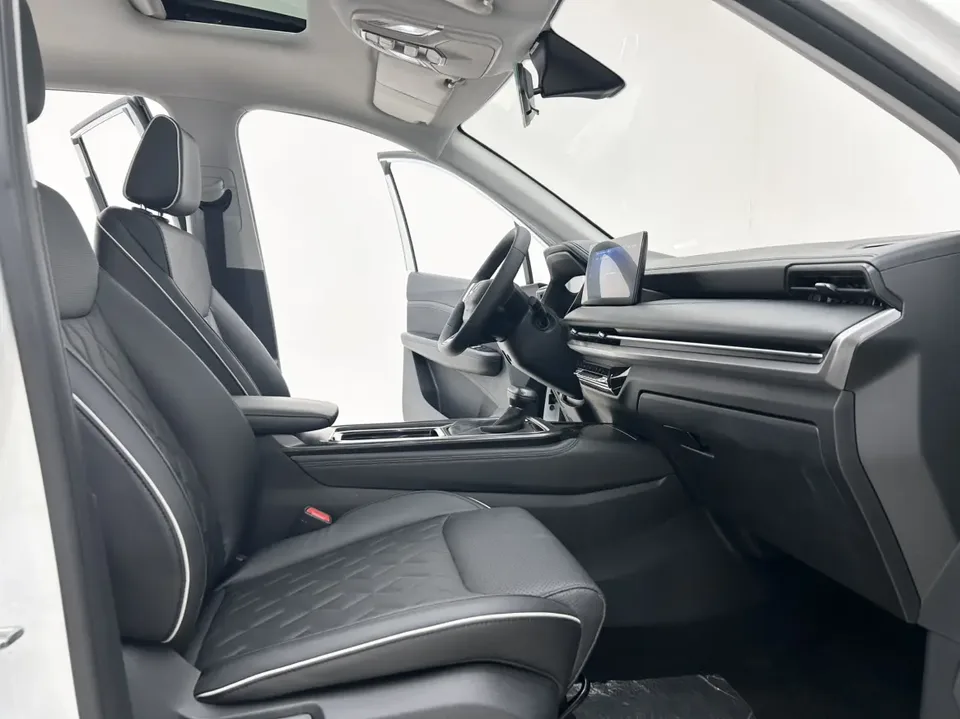 Wuling Jiachen 1.5T CVT exclusive flagship model 2022 — миниатюра 4