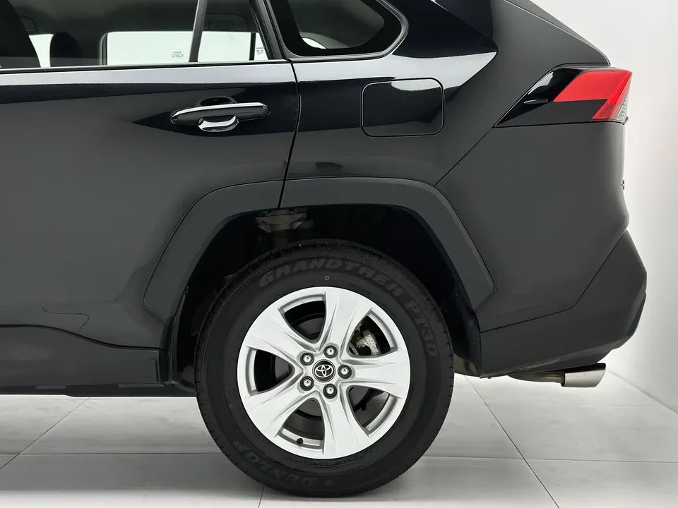 Toyota RAV4 2.0L CVT 2WD Urban Edition 2024 — миниатюра 3