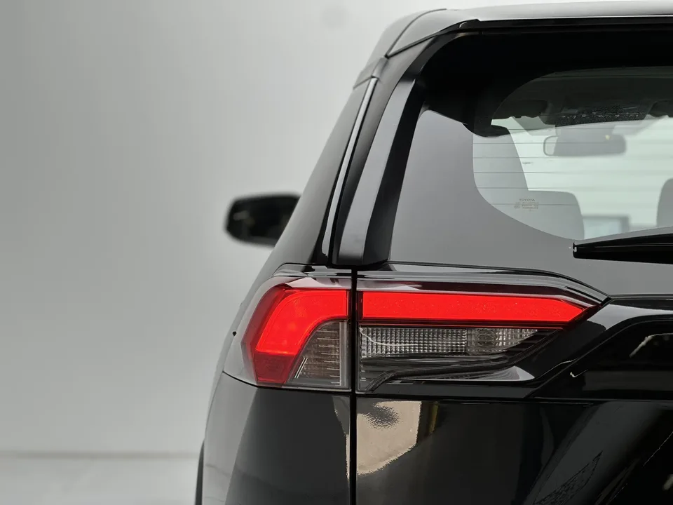 Toyota RAV4 2.0L CVT 2WD Urban Edition 2024 — миниатюра 4