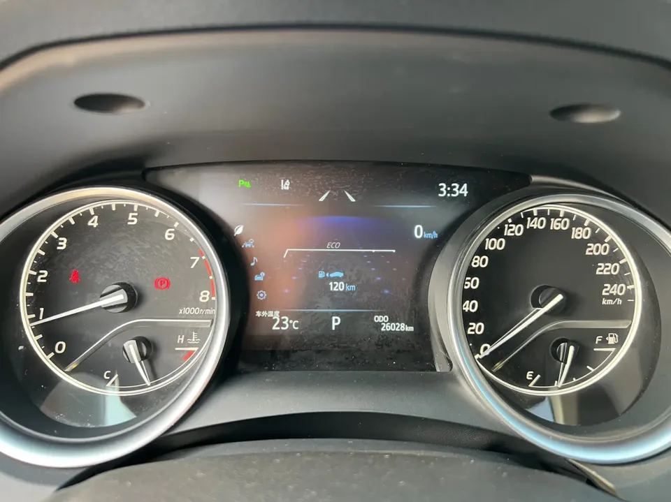 Toyota Camry 2.0G Deluxe Edition 2024 — миниатюра 5
