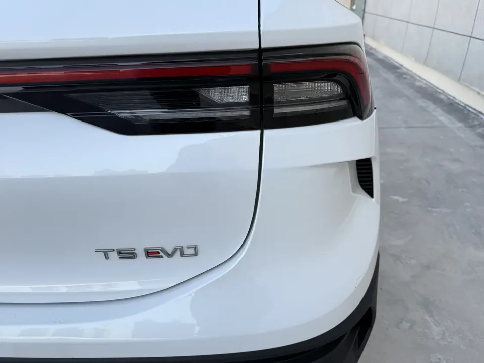 Forthing Fengxing T5 EVO Fengxing T5 EVO 2024 Swift Edition 1.5TD DCT Starry Sky Edition 2024 — миниатюра 3