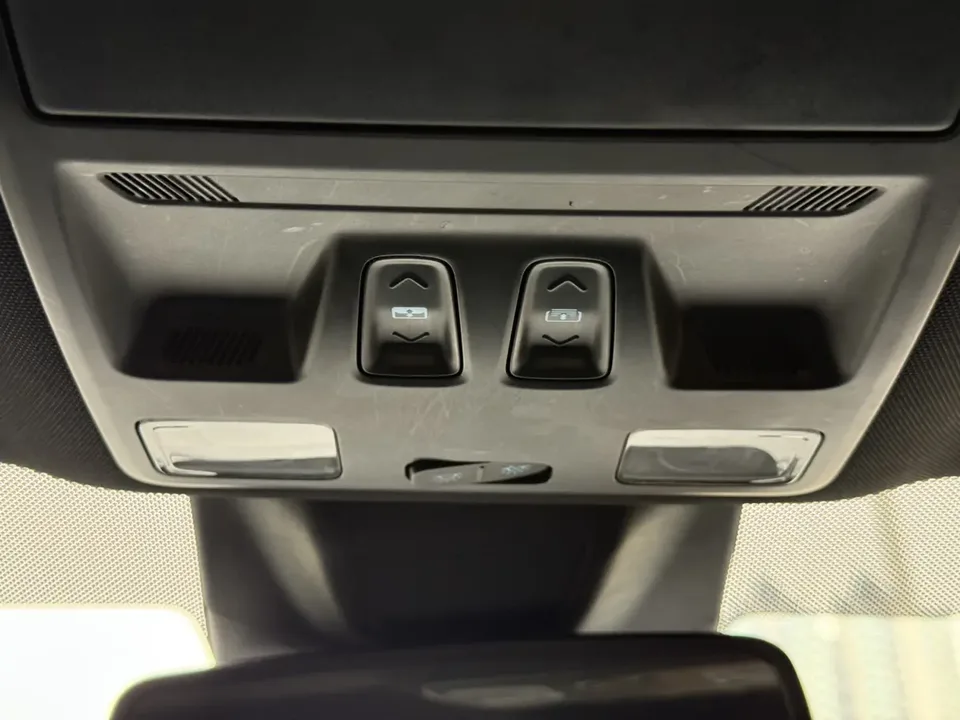Ford Focus Focus 2021 sedan EcoBoost 180 automatic ST Line 2022 — миниатюра 4