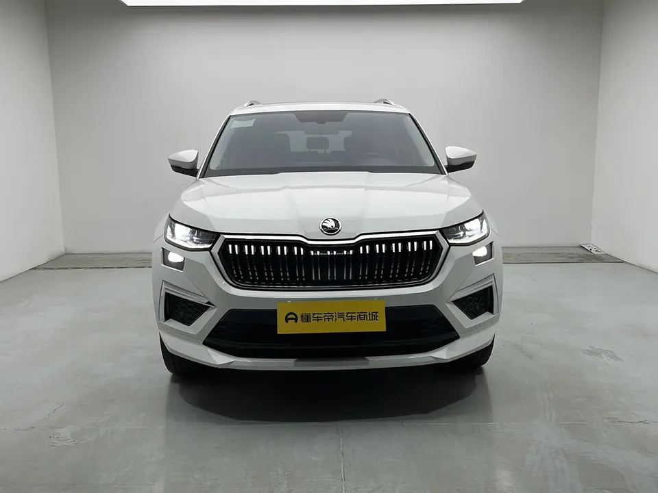Skoda Kodiaq TSI330 7-seat two-wheel drive luxury version 2022 — миниатюра 2