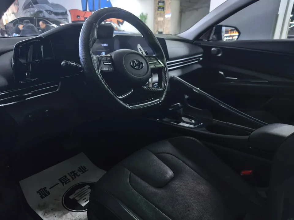 Hyundai Elantra Elantra 2021 1.5L CVT LUX Premium Edition 2022 — thumbnail 3