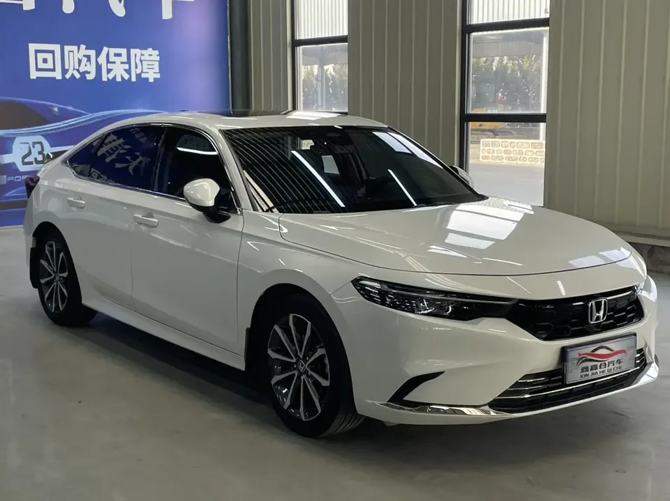 Honda Integra 240TURBO CVT Deluxe Edition 2024 — миниатюра 3