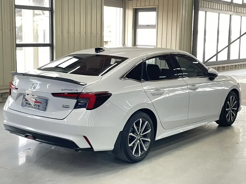 Honda Integra 240TURBO CVT Deluxe Edition 2024 — миниатюра 4