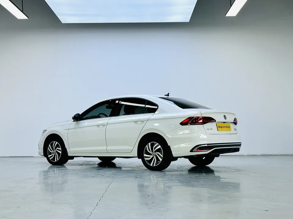 Volkswagen Bora Bora 2023 200TSI DSG Joy Edition 2023 — миниатюра 2