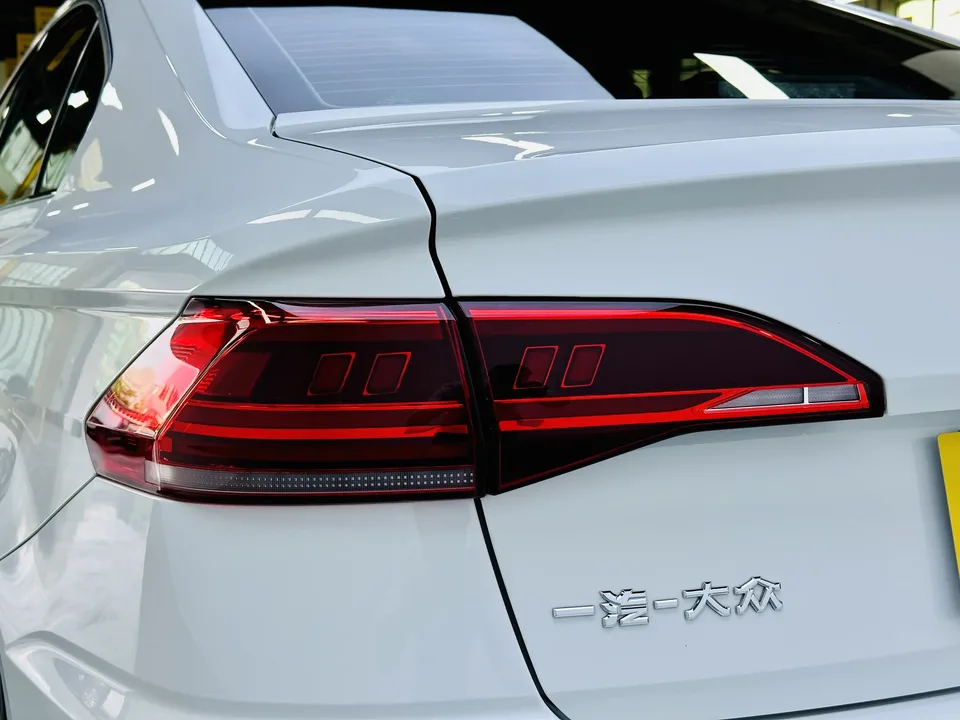Volkswagen Bora Bora 2023 200TSI DSG Joy Edition 2023 — миниатюра 4
