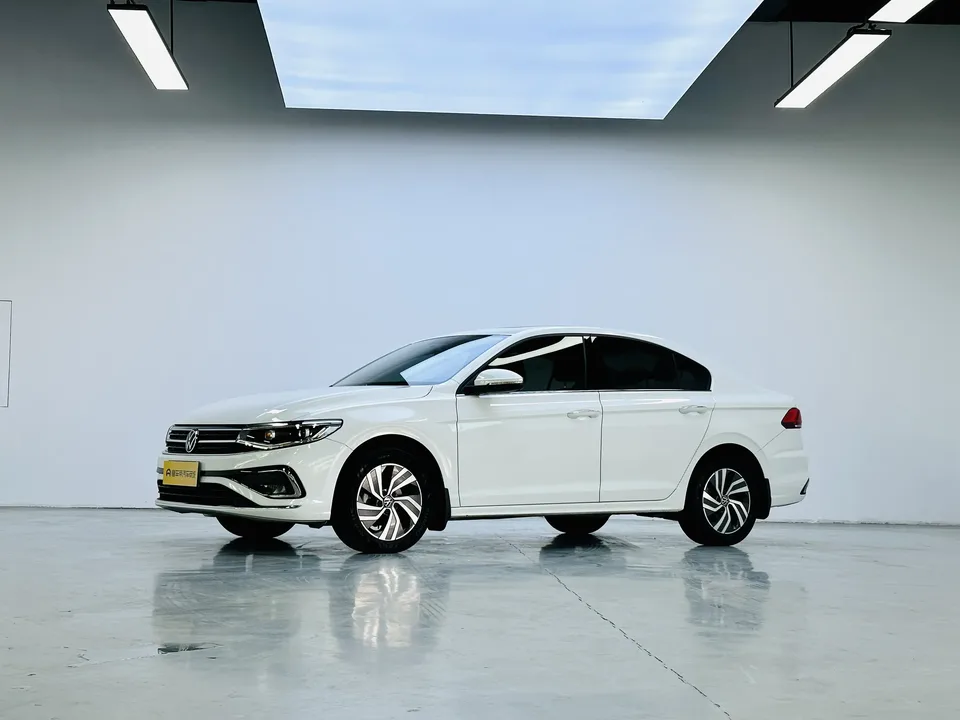 Volkswagen Bora 2023