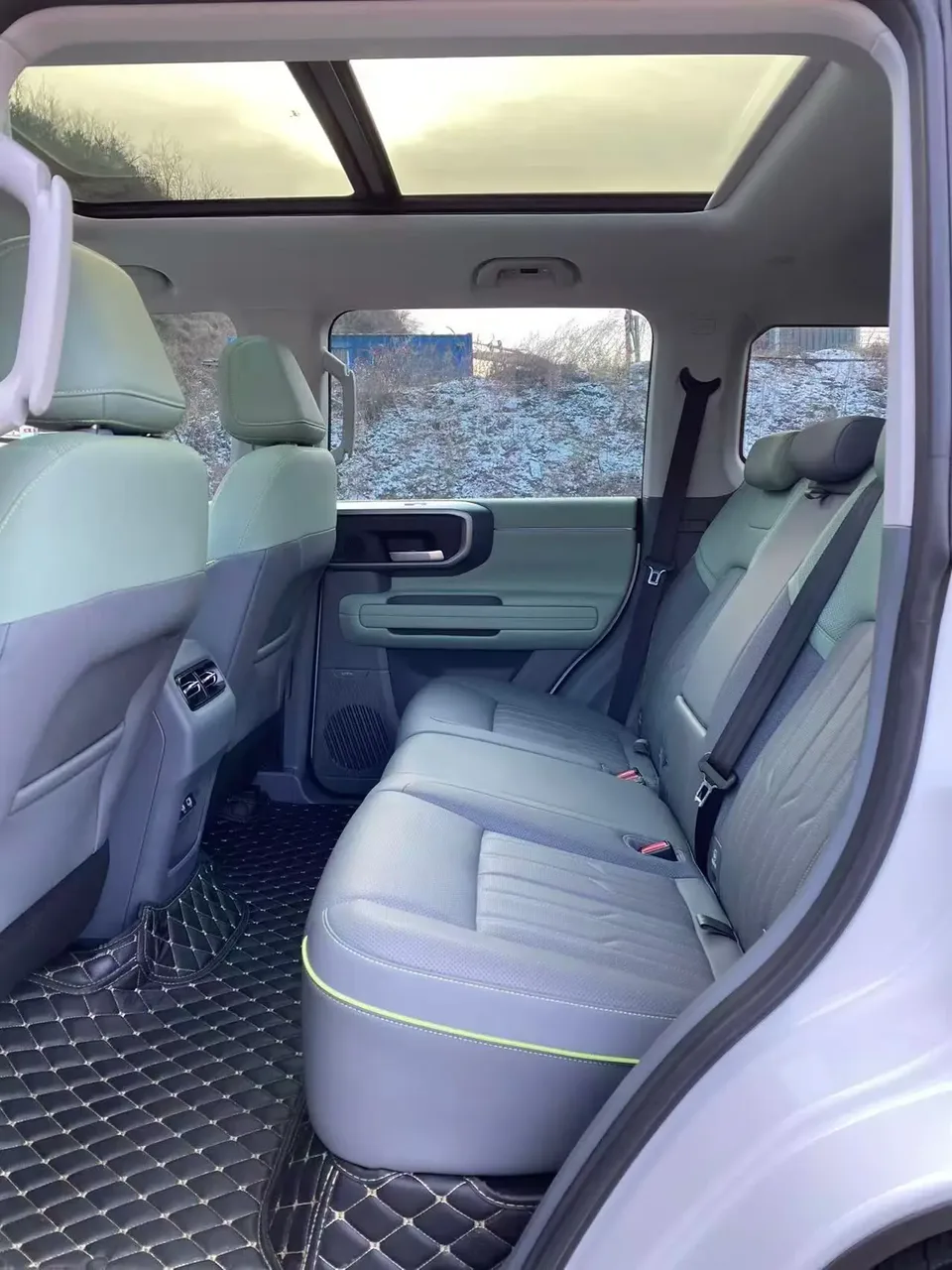 BAIC Beijing Off-road BJ40 Beijing Off-road BJ40 2024 Beijing Off-road BJ40 2024 City Hunter Edition 2.0T Automatic 4WD Supreme Edition 2024 — thumbnail 3