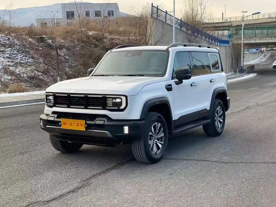 BAIC Beijing Off-road BJ40 Beijing Off-road BJ40 2024 Beijing Off-road BJ40 2024 City Hunter Edition 2.0T Automatic 4WD Supreme Edition 2024 — photo 1, buy with delivery to Moscow
