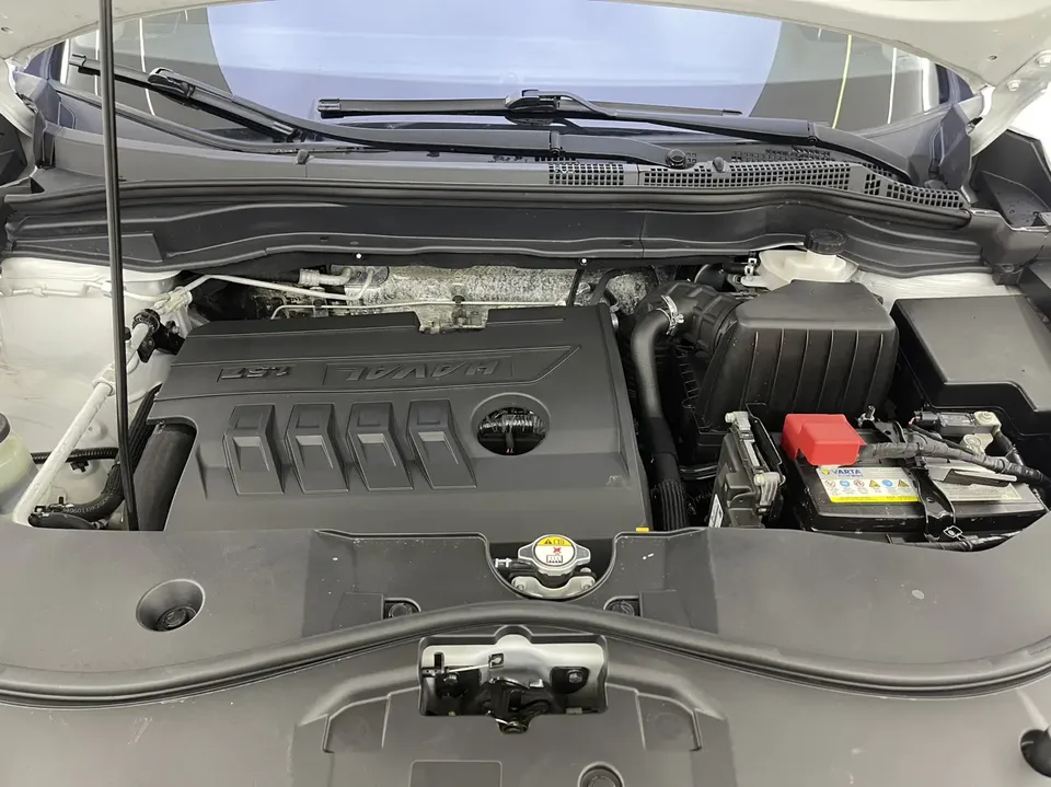 Haval M6 PLUS 1.5T DCT Luxury Smart Connected Edition 2022 — миниатюра 2