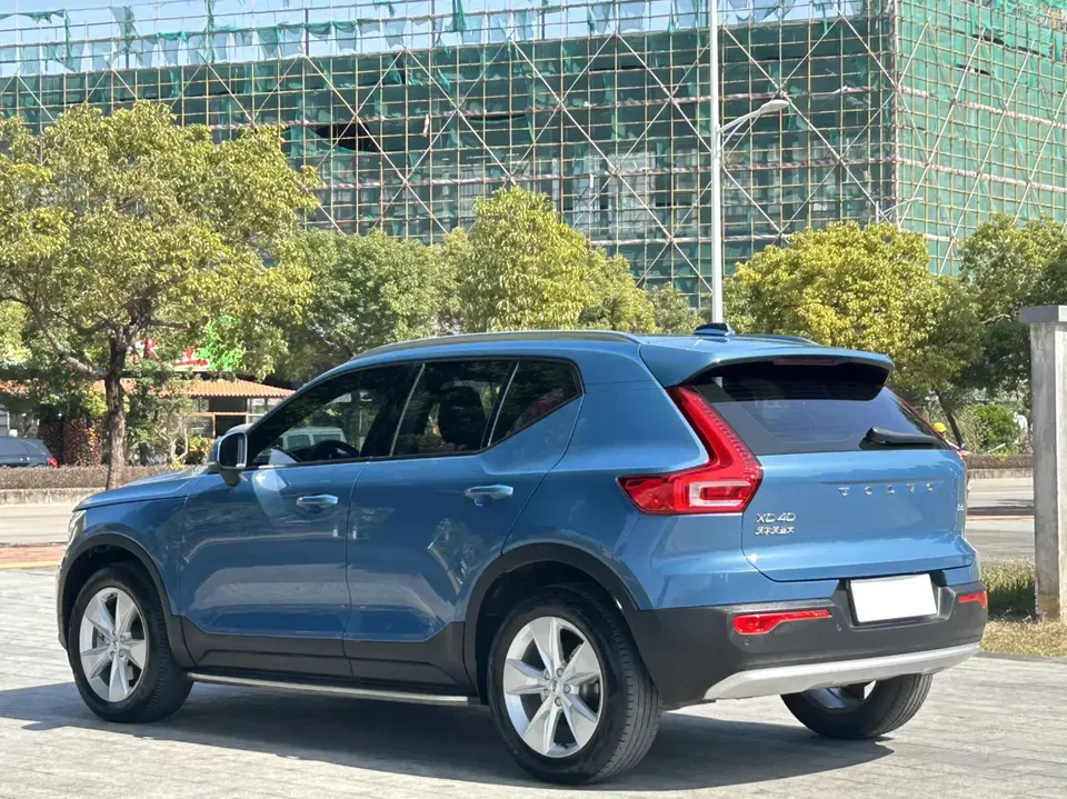 Volvo XC40 Volvo XC40 2023 B3 Smart Fashion Edition 2023 — миниатюра 2