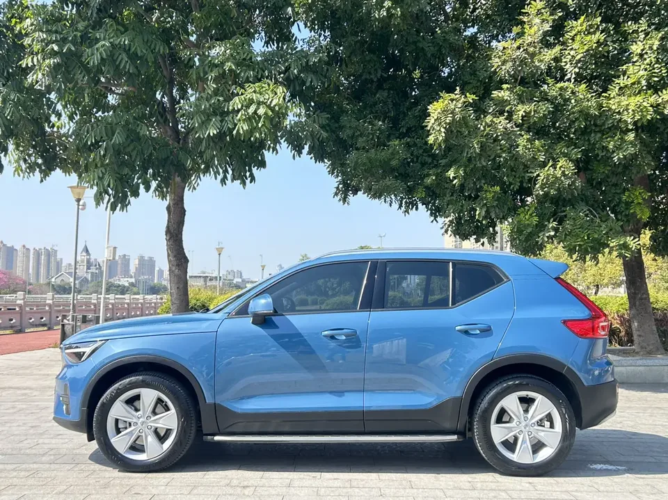 Volvo XC40 Volvo XC40 2023 B3 Smart Fashion Edition 2023 — миниатюра 4