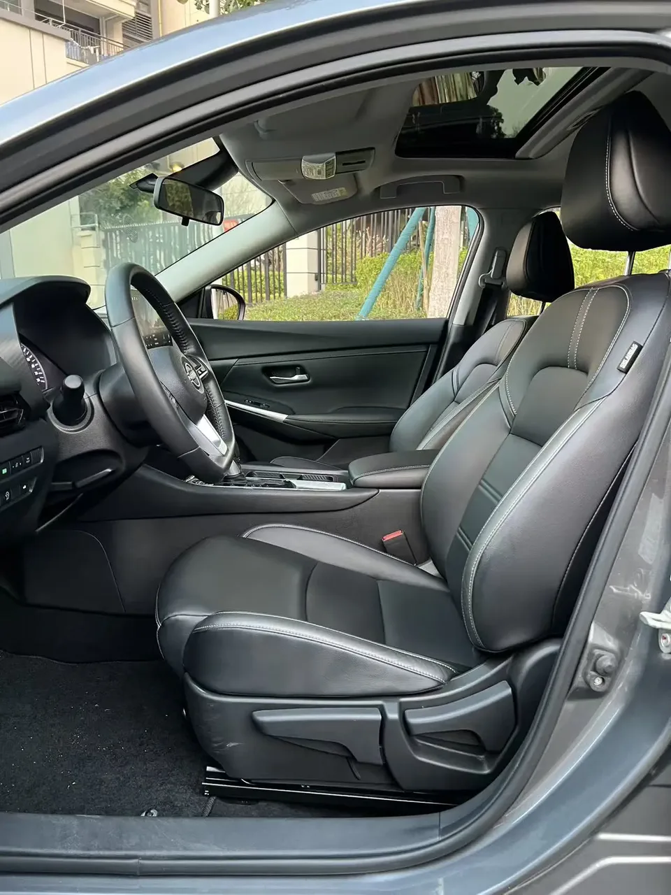 Nissan Sylphy Sylphy 2023 Sylphy 2023 facelift 1.6L CVT Enjoy Edition 2023 — thumbnail 4