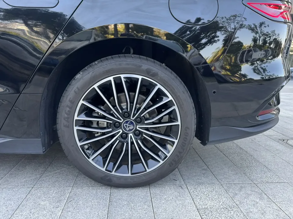 BYD Han DM Intelligent Driving Edition DM-i 125KM LiDAR Flagship Model 2025 — миниатюра 3