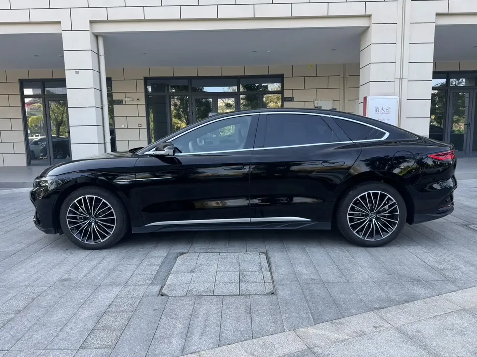 BYD Han DM 2025