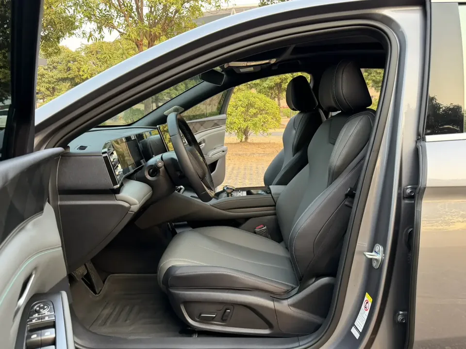 BYD Qin L DM DM-i 120KM Leading Model 2024 — миниатюра 4