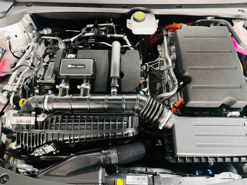 BYD Qin L DM DM-i 120KM Excellence Edition 2024 — миниатюра 3