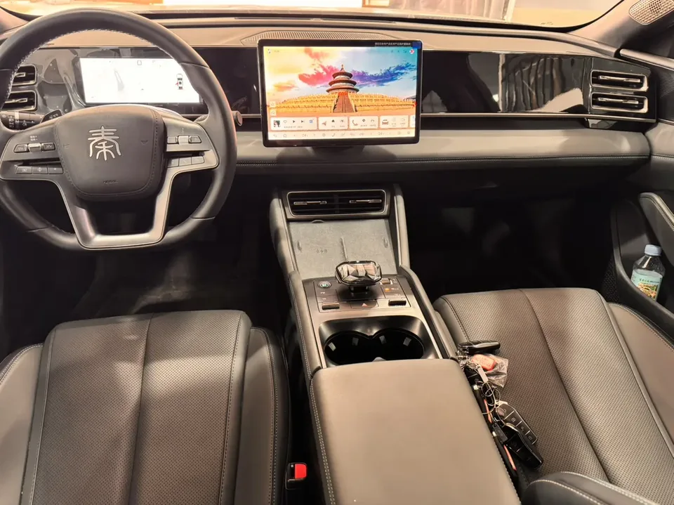 BYD Qin L DM Intelligent Driving Edition DM-i 120KM Beyond Edition 2025 — миниатюра 3