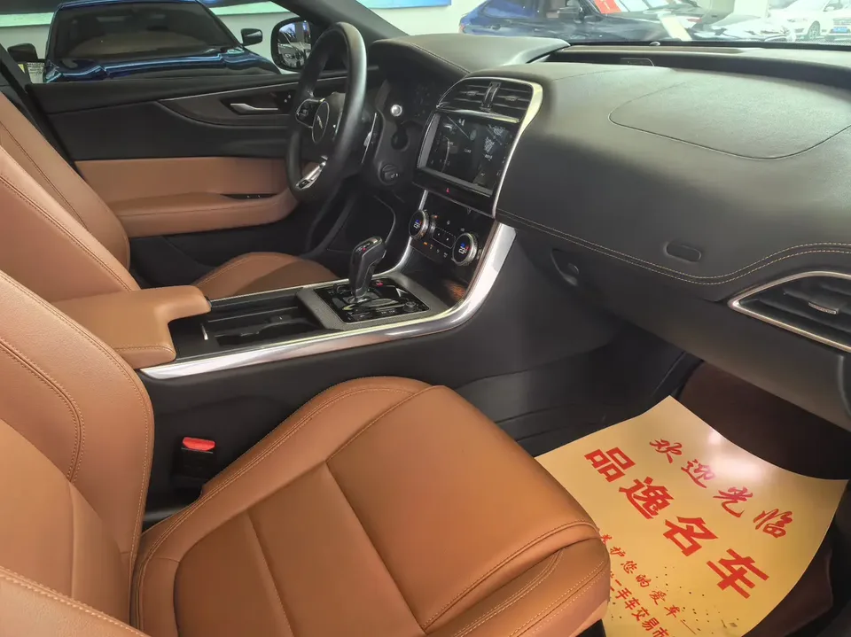 Jaguar XEL XEL 2021 2.0T 250PS R-DYNAMIC SE Technology Sports Edition 2022 — thumbnail 3