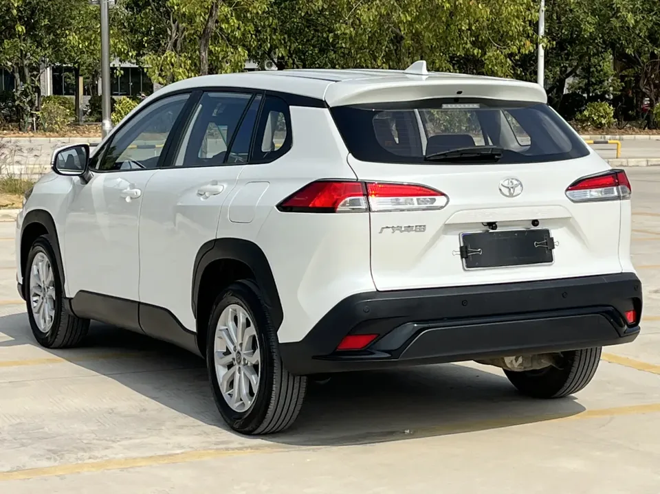 Toyota Frontlander 2.0L CVT Leading Edition 2022 — миниатюра 2