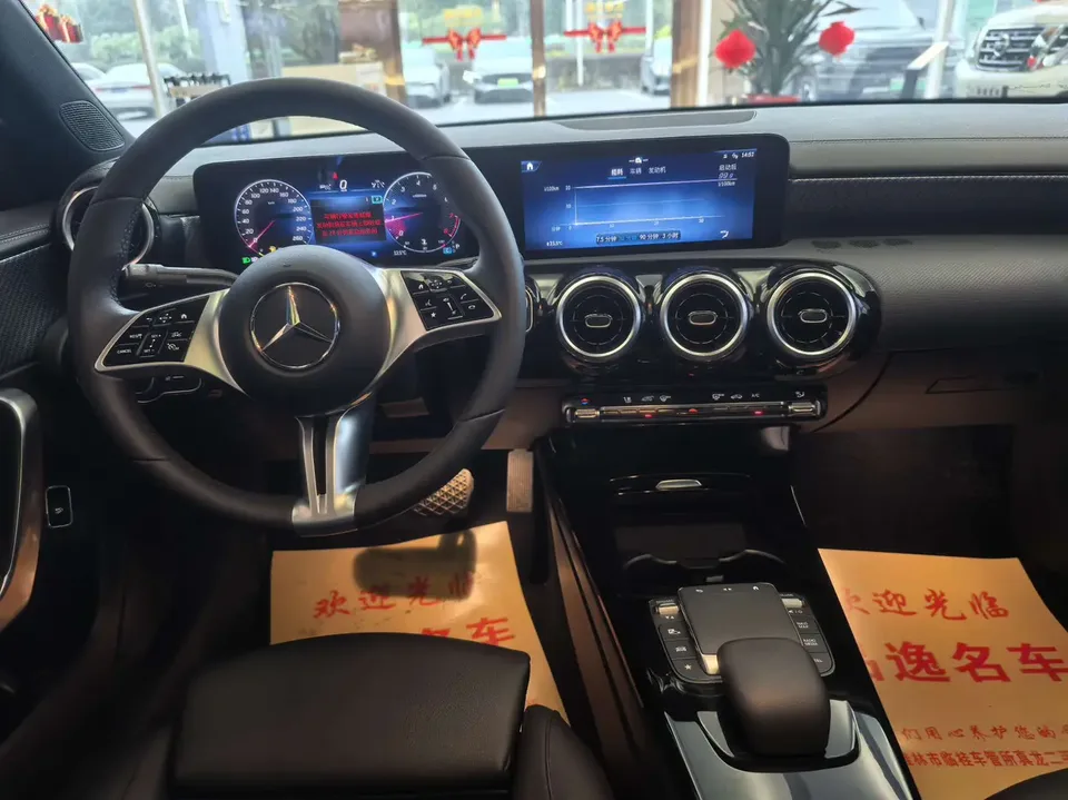 Mercedes-Benz Mercedes Benz A Class Mercedes-Benz A-Class 2023 A 200 L Sports Sedan Fashion Edition 2023 — миниатюра 3