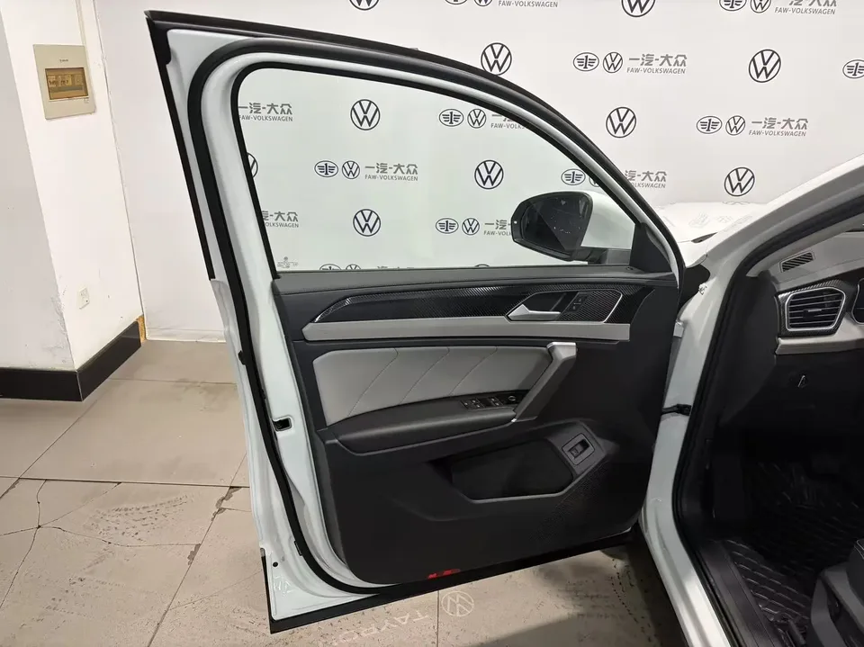 Volkswagen Tayron Tanyue 2026 3000 million selected model 300TSI two-wheel drive 2026 — миниатюра 4