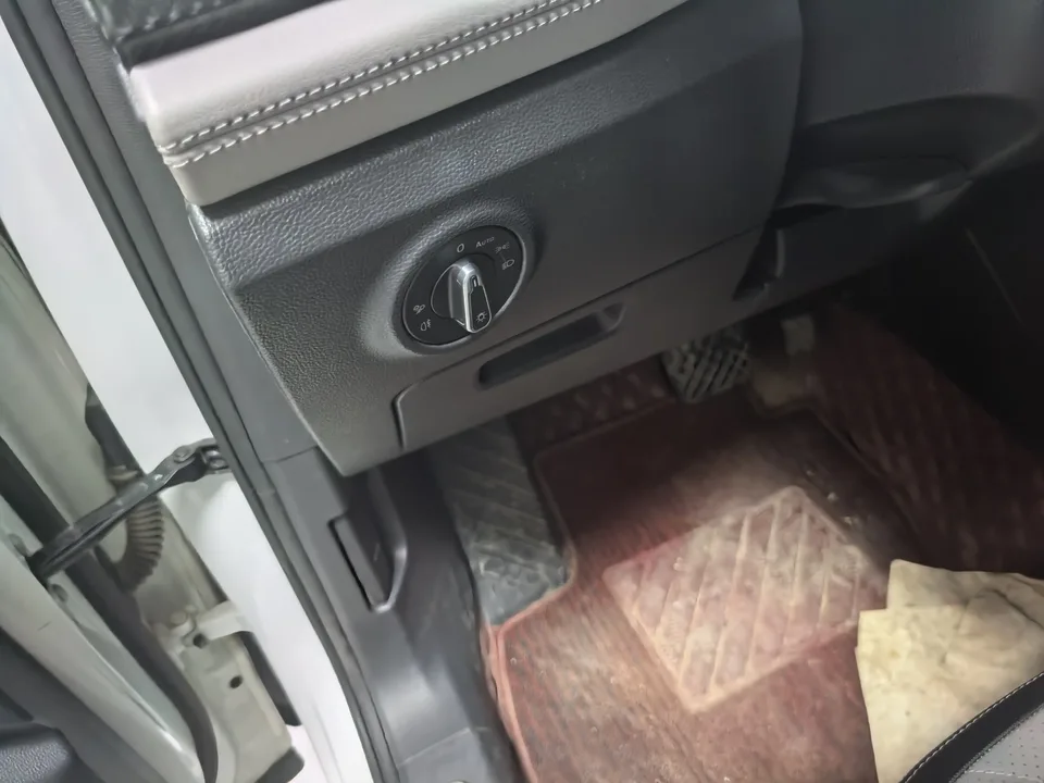 Volkswagen Tayron Tanyue 2023 280TSI 2WD Luxury Plus Advanced Edition 2022 — миниатюра 5