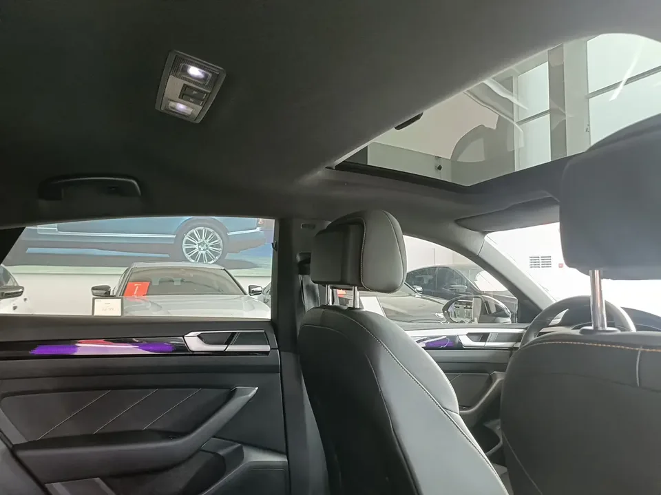 Volkswagen Arteon 380TSI Eye-catching Edition 2024 — миниатюра 4