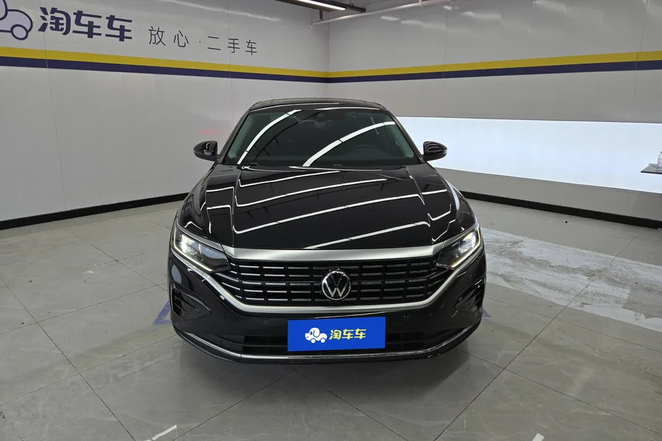Volkswagen Passat 2022