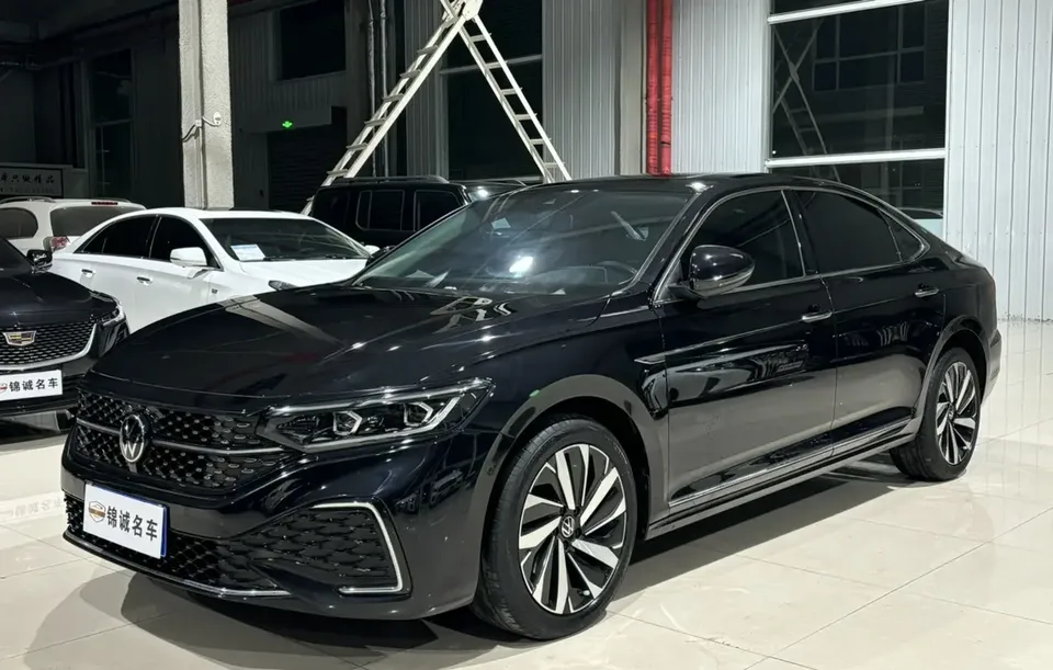 Volkswagen Passat 2022