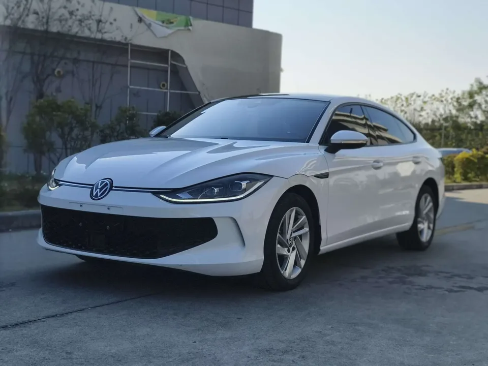Volkswagen Lamando Lingdu Lingdu L 280TSI DSG Hot Edition 2023 — фото 1, купить с доставкой в Москву