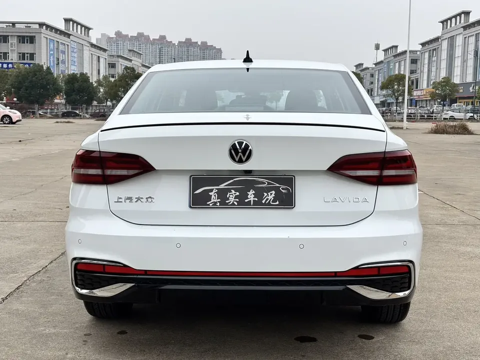 Volkswagen Lavida Lavida 2024 300TSI DSG Starry Sky Leading Edition 2024 — миниатюра 2