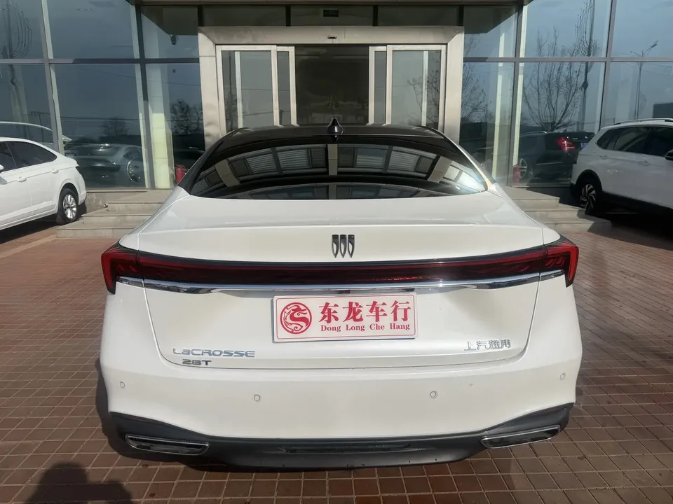 Buick LaCrosse LaCrosse 2023 28T Automatic Premium Edition 2023 — миниатюра 2