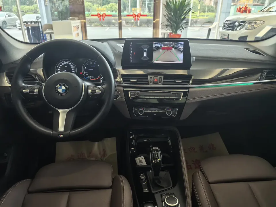 BMW X1 X1 2021 BMW X1 2021 sDrive25Li Leading Edition 2022 — thumbnail 3