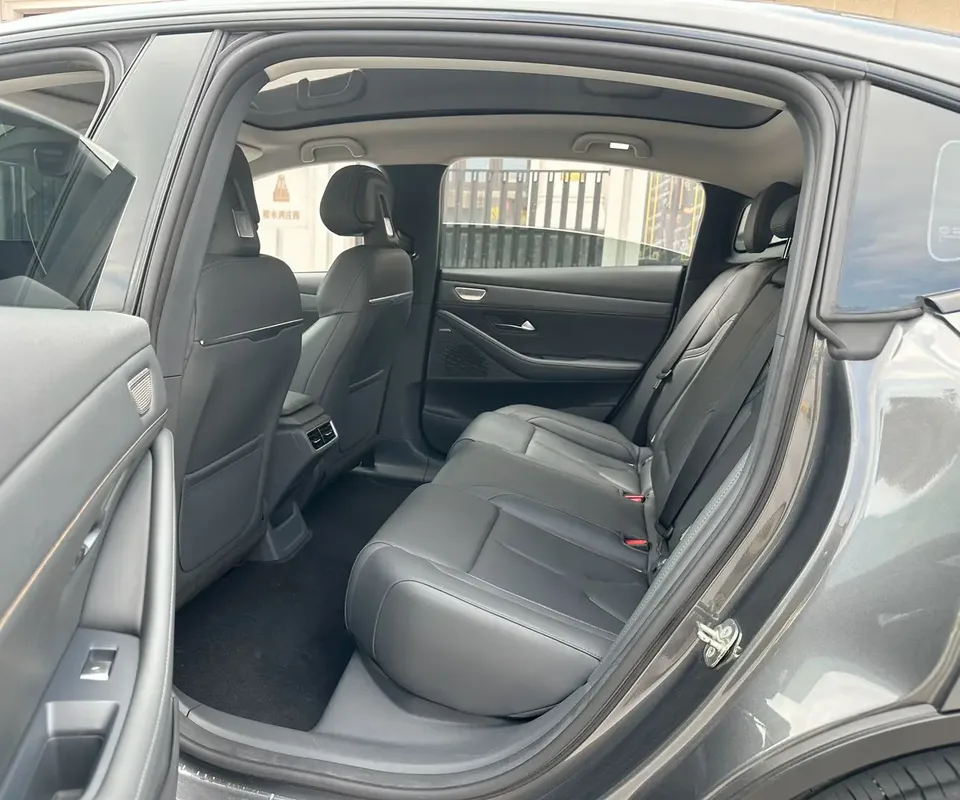 Deepal dark blue SL03 1200 Extended Range Edition 2023 — миниатюра 3