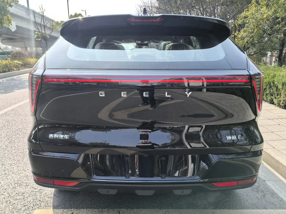 Geely Atlas L fourth generation 1.5TD DCT starts 2026 — миниатюра 4