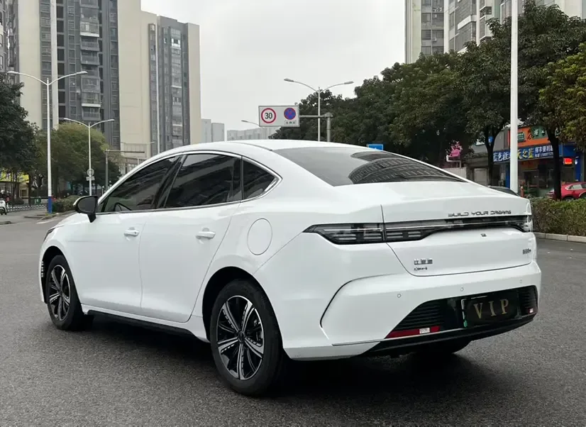 BYD Destroyer 05 DM-i Champion Edition 120KM Prestige Edition 2023 — миниатюра 4