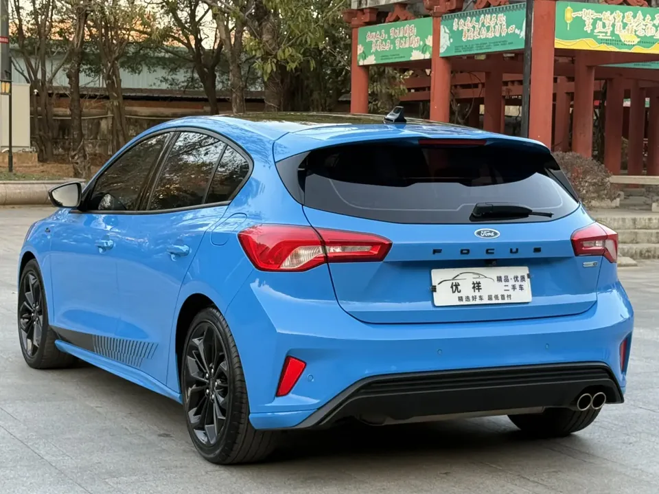 Ford Focus Focus 2022 Hatchback EcoBoost 180 Automatic S Edition 2022 — thumbnail 2