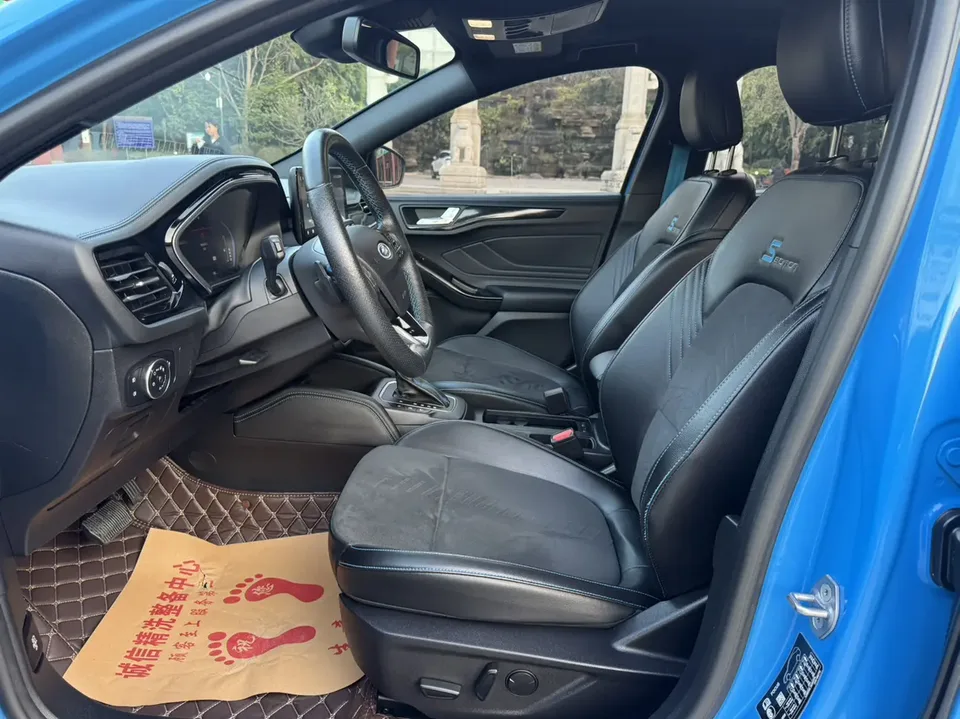Ford Focus Focus 2022 Hatchback EcoBoost 180 Automatic S Edition 2022 — thumbnail 5