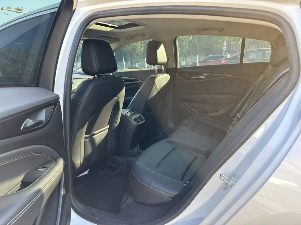 Buick Majesty Regal 2024 25T Super Edition 2024 — миниатюра 3