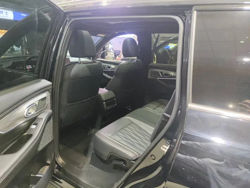 GAC Trumpchi GS8 Trumpchi GS8 2024 Pilot Series 2.0TGDI 4WD Luxury Smart Edition 2024 — миниатюра 3