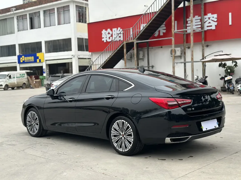 Hongqi H5 classic Hongqi H5 Classic 2022 Classic 1.8T Automatic Intelligent Connected Flag Edition 2022 — миниатюра 2