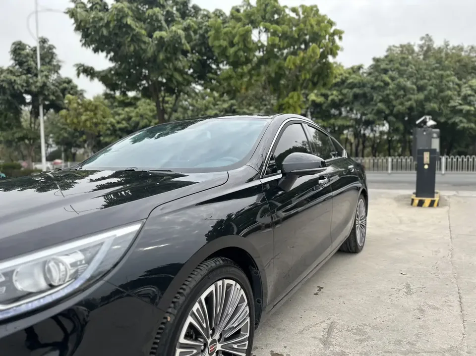 Hongqi H5 classic Hongqi H5 Classic 2022 Classic 1.8T Automatic Intelligent Connected Flag Edition 2022 — миниатюра 3