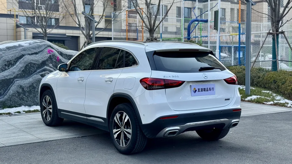 Mercedes-Benz GLA Mercedes-Benz GLA 2022 GLA 200 2022 — миниатюра 2